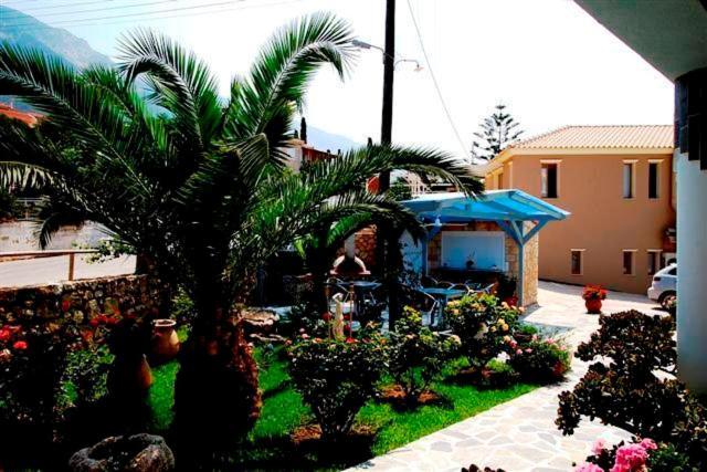 Sirines Aparthotel Vlachata Exterior photo